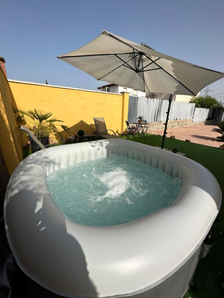 Casa Salud Bed & Breakfast Piera Exterior photo